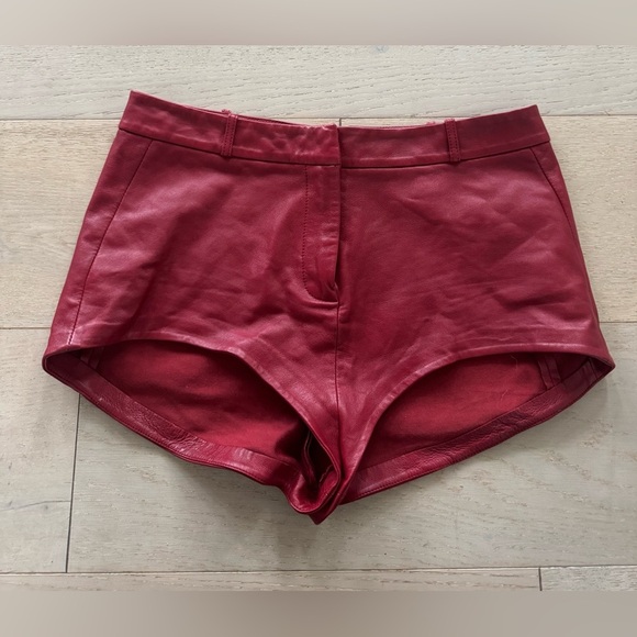 Lamarque Annaise Short In Red, Size M - Picture 6 of 10